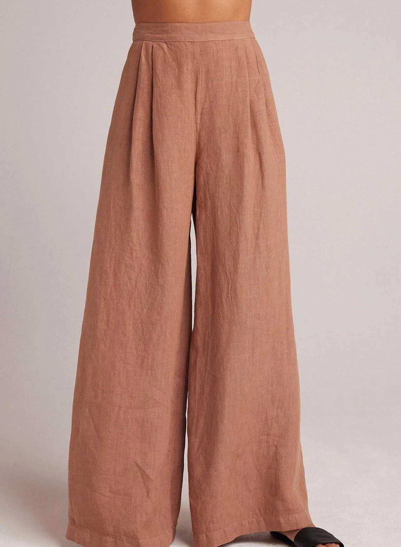 Hoog Getailleerde Linnen Geplooide Broek - Woestijnbruin>Bella Dahl Outlet