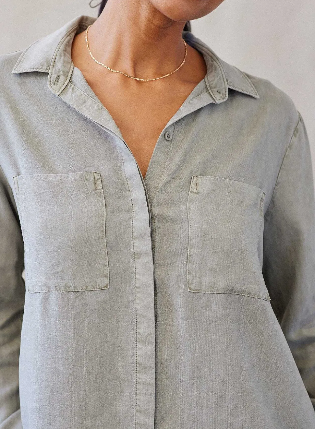 Klassieke Button-Down Met Twee Zakken - Zacht Leger>Bella Dahl Discount