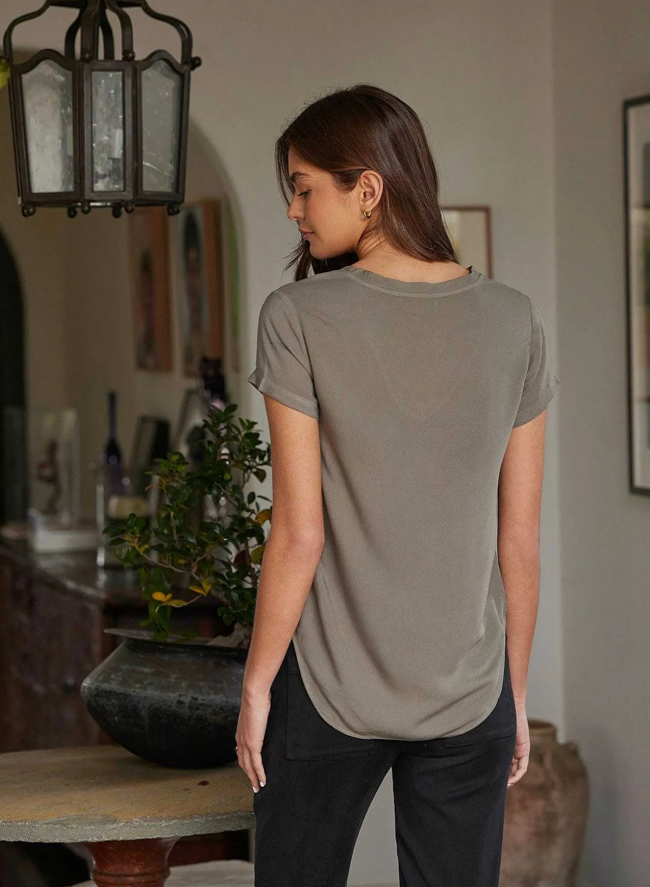 T-Shirt Met V-Hals - Zacht Leger>Bella Dahl Online